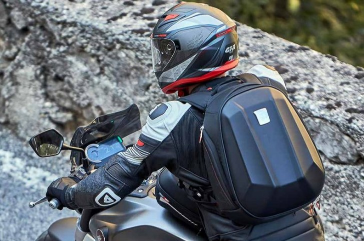 givi backpack st606 on rider on bike-934